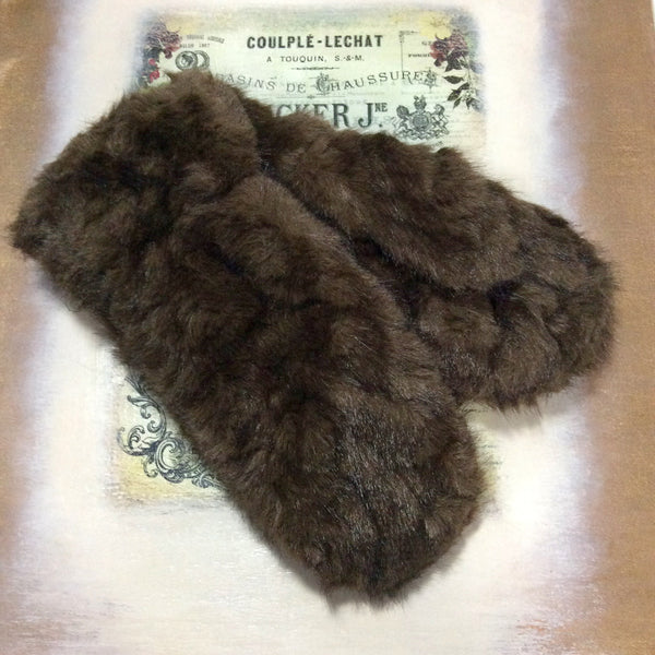 "Minkie" Chocolate Faux Fur Mitten