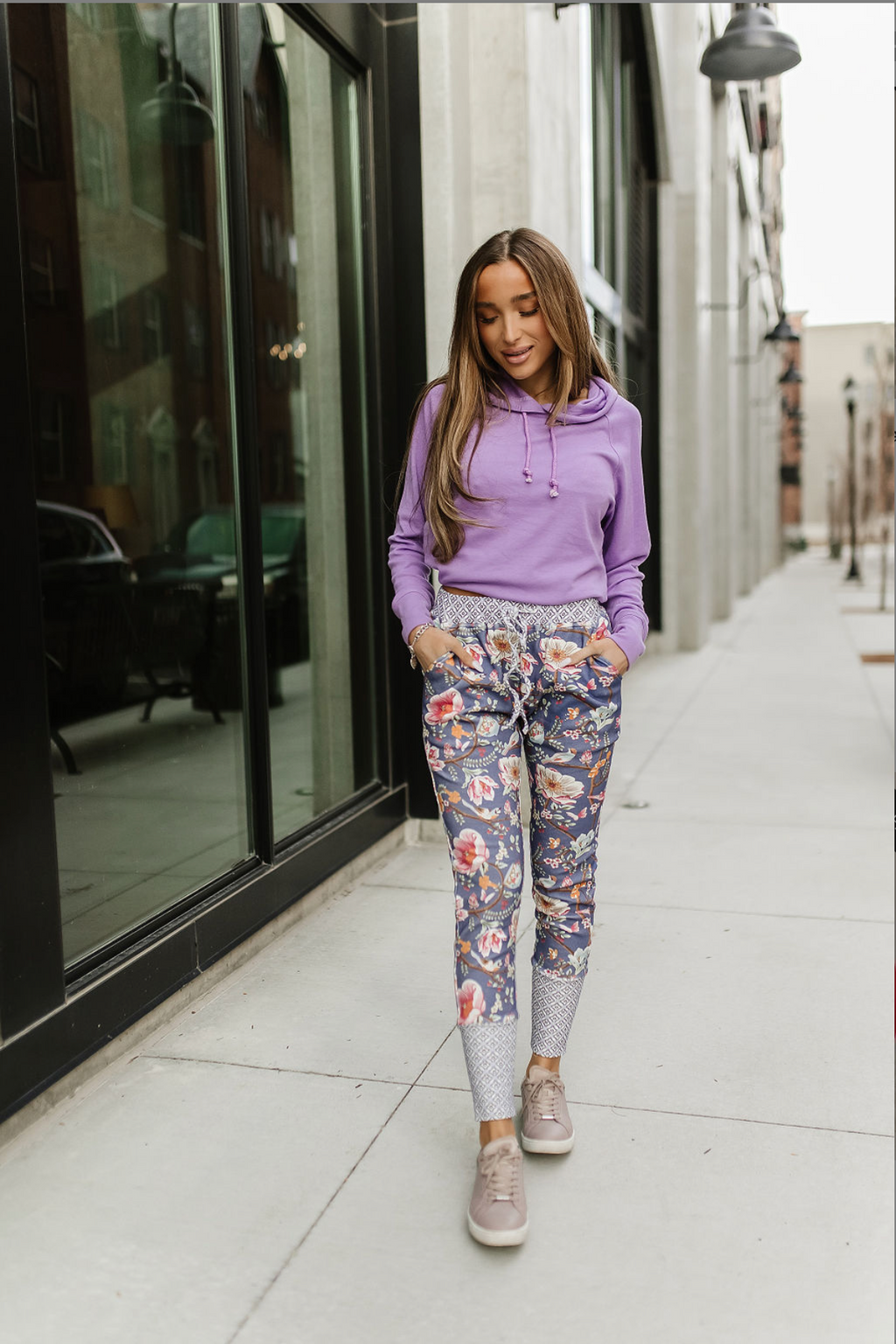 Ampersand Avenue Floral Joggers Walking Women's Clothing