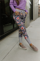 Ampersand Avenue Floral Joggers Right Side Women's Clothing