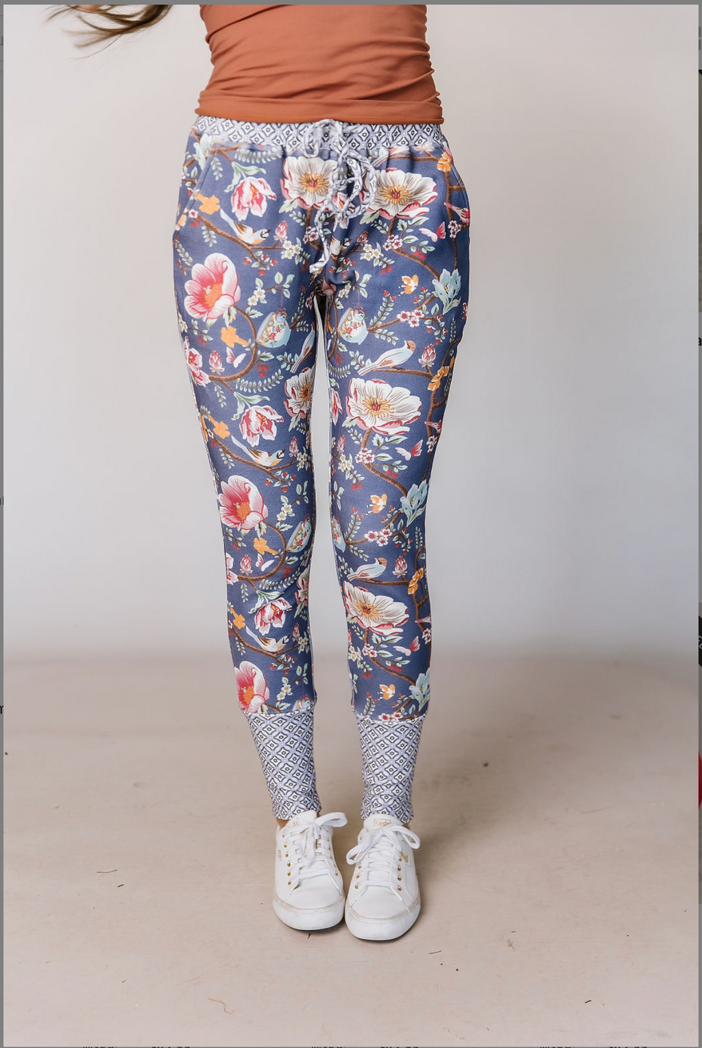 Ampersand Avenue Floral Joggers Drawstring Waist Studio Women's Clothing
