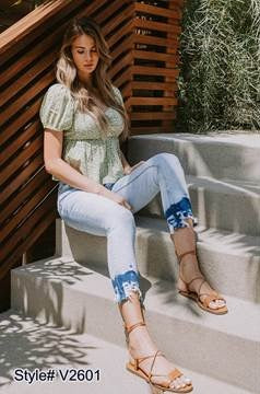 As Privave Mid-Rise Jean Model Women's Clothing